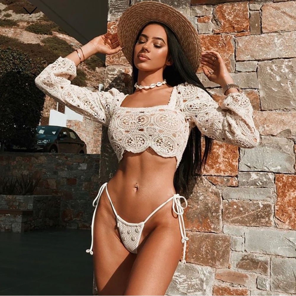 Crochet Long Sleeve Crop Top with Zipper Back